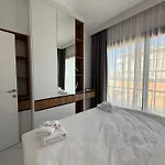 Riverside & Long Appartement