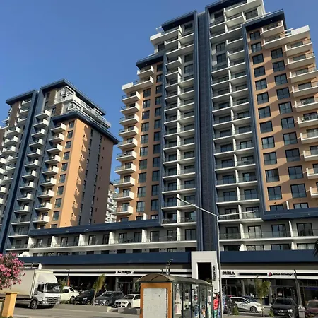 Apartment Long - Riverside Luxury
