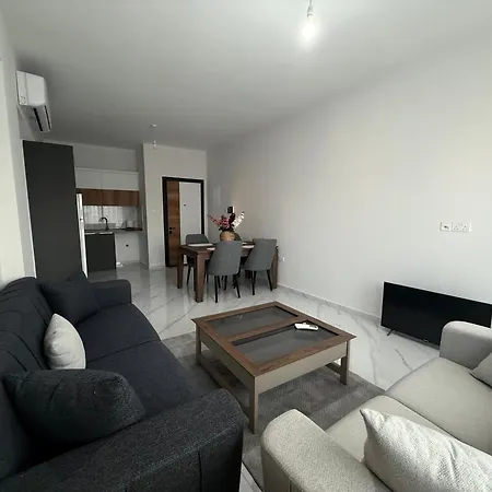 アパート Riverside Life