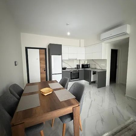 Riverside & Long Appartement