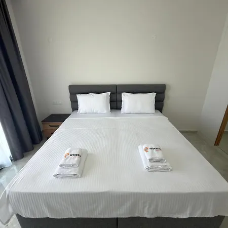 Riverside & Long Appartement