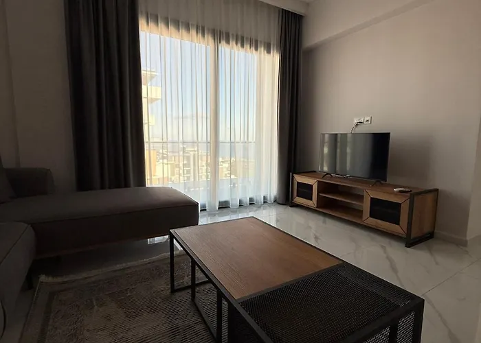 Riverside & Long Apartment